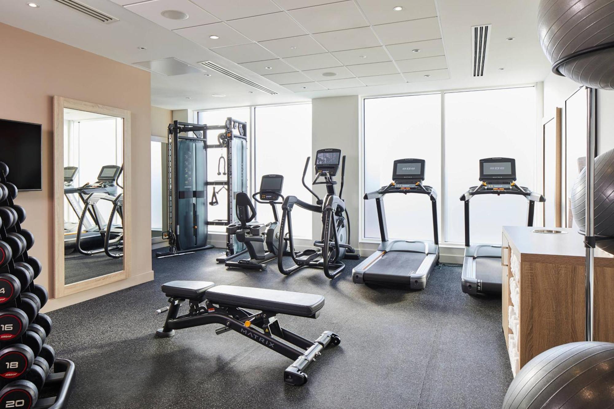 Courtyard By Marriott London City Airport المظهر الخارجي الصورة